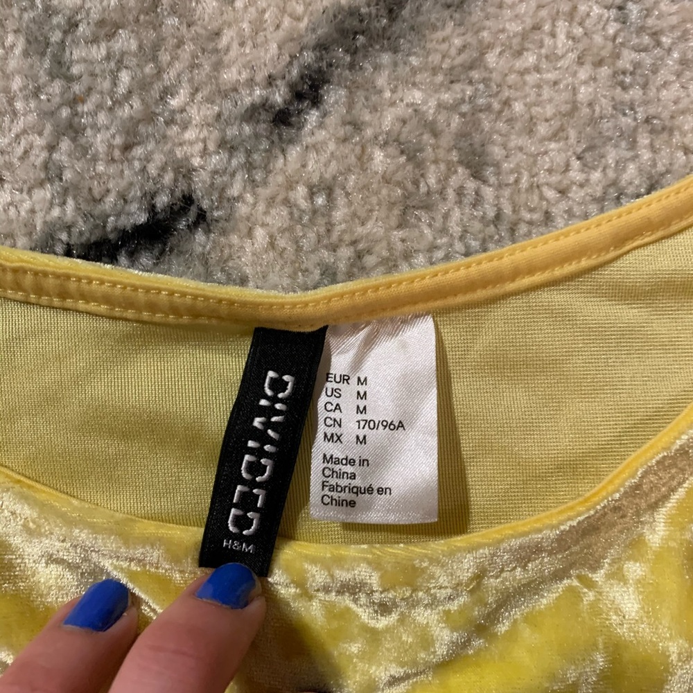 Crop top - Picture 3 of 3